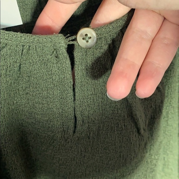 Madewell tiered-sleeved top in moss green size S - Picture 6 of 9